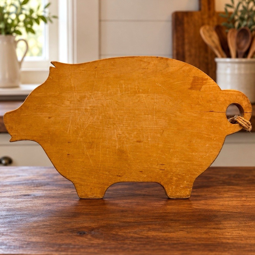 VTG Primitive Pig-Shaped Wooden Cutting Board Rustic Farmhouse Decor 17x9.25